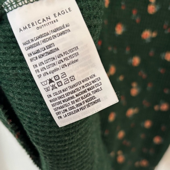 American Eagle Floral Print Waffle Long Sleeve Size Medium - Picture 8 of 9